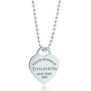 Return to Tiffany™
Heart Tag Pendant